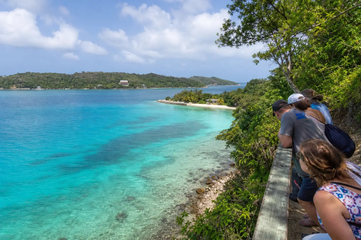 A Lower-Activity Roatan Sightseeing Tour for Cruise Passengers